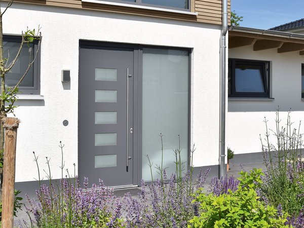 Aldra Aluminium-Haustüren zwei