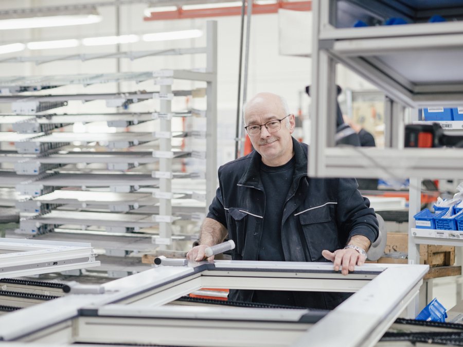 Aldra Mitarbeiter Produktion Elemente