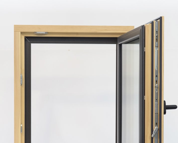 Aldra Holz-Aluminium-Fenster Innenansicht offen